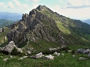 73 Salendo a Cima Croce bella vista in Cima Alben